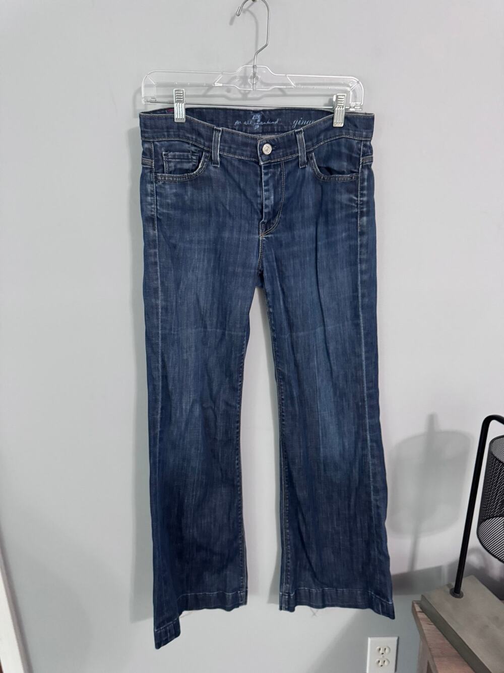 7 For All Mankind Medium Wash Flare Jeans Size 28 Waist Wide Leg Style Ginger